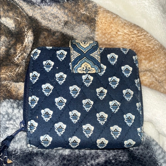 Vera Bradley Handbags - Retired Vera Bradley Zip Around Wallet